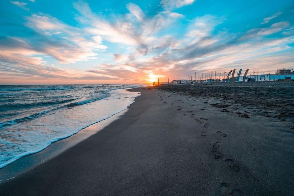 Roma Al Mare! Le Comete Del Borghetto Lido di Ostia Luaran gambar